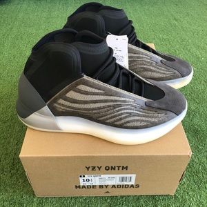 New Adidas Yeezy Quantum BARIUM Size 10.5 YZY QNTM